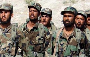 الجيش الأفغاني يعلن مقتل 14 من طالبان و4 مدنيين بغارة أمريكية