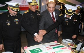 أدميرال باكستاني: دور البحرية الايرانية هام في توفير أمن المنطقة