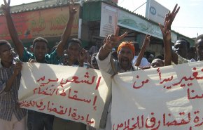 شاهد: أسواق السودان تعلن موقفها: نريد اسقاط النظام 
