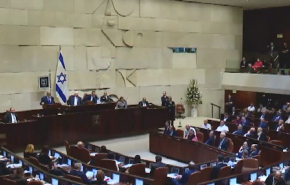 بالفيديو ..الكنيست يصادق على مشروع قانون خفض صوت الآذان في القدس