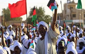 پلیس تظاهرات کنندگان سودانی را با گاز اشک آور متفرق کرد