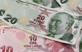 تهديد ترامب يضرب الليرة.. تراجع فوري للعملة التركية