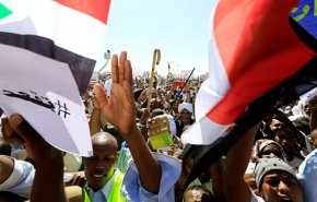 إطلاق المسيل للدموع على تجمع احتجاجي للمهندسين في الخرطوم!