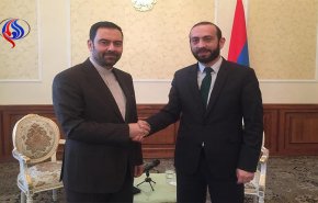 لاريجاني يدعو رئيس برلمان ارمينيا لزيارة طهران