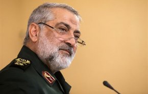 کشورهای آویزان آمریکا بدانند توان دفاعی ایران فقط موشک نیست