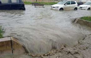 فيضانات الجزائر توقع خمسة قتلى 