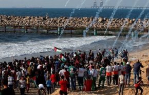 الفلسطينيون يجددون تظاهراتهم لكسر حصار دام 12 عاماً