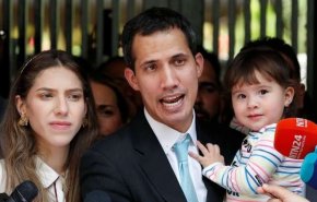 غوايدو يتهم الشرطة الفنزويلية بالضغط على عائلته