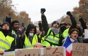 ادامه سرکوب معترضان فرانسوی با گلوله پلاستیکی

