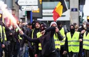 معترضان آلمانی به تبعیت از جلیقه زردهای فرانسه تظاهرات کردند