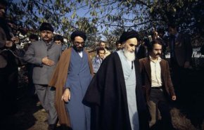 الايرانيون يحتفون بذكرى انتصار الثورة في نوفل لوشاتو
