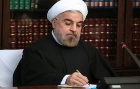 روحاني يدعو الشعب الى المشاركة الملحمية في مسيرات ذكرى انتصار الثورة