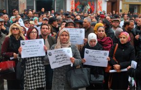 تواصل إحتجاجات المدرسين التونسيين في ظل صراع السلطة