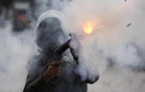 قنابل الغاز سلاح الاحتلال الجديد لقتل الأطفال