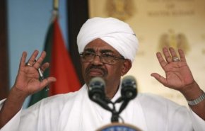 اعلام حالت فوق العاده و تشکیل دولت انتقالی در سودان/ کناره گیری «البشیر» از حزب حاکم
