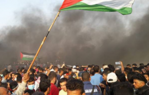 آتش زدن عکس «ترامپ» در تظاهرات الخلیل+تصاویر
