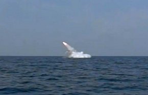 شلیک موفق موشک کروز از زیردریایی کلاس غدیر در رزمایش «ولایت۹۷»
