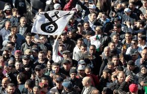 الجزائر.. بين الاستحقاق الرئاسي واحتجاجات الشارع