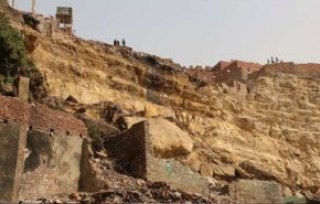 بالفيديو والصور: سقوط صخرة ناصر 'العملاقة' في مصر 