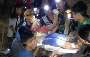 انهيار منجم ذهب في إندونيسيا ودفن العشرات بداخله