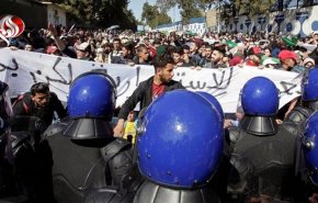 اعتراضات در الجزایر متروی الجزیره را تعطیل کرد