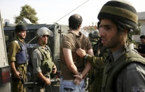 قوات الاحتلال تشن حملة دهم وتفتيش بالضفة وتعتقل 11 فلسطينيا