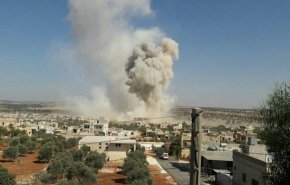 استشهاد 10 مدنيين بانفجار وسط سوريا