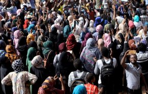 محكمة سودانية تحكم على 9  نساء محتجات بالجلدة والسجن