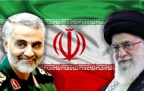 قائد الثورة الاسلامية يقلّد اللواء قاسم سليماني وسام 