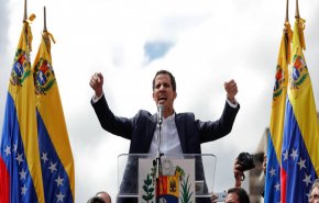 زعيم المعارضة الفنزويلية يعول على الجيش للوصول إلى القصر الرئاسي
