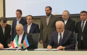 ایران و جمهوری آذربایجان 3 سند همکاری اقتصادی امضا کردند