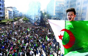 شاهد: ماذا طلب الجزائريون في أكبر تظاهرة لهم؟