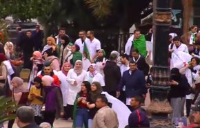 تظاهرات در شهرهای مختلف الجزائر پس از پیام بوتفلیقه + ویدئو