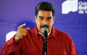 مادورو يطلب من وزرائه تقديم استقالاتهم ويجهز لحكومة جديدة