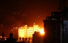 بالفيديو.. الجيش الصهيوني يدمر مكتب إسماعيل هنية في غزة