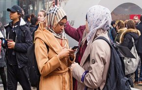 ایالت کبک کانادا به دنبال منع حجاب اسلامی برای شغل‌های عمومی است
