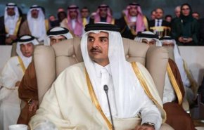 قطر تترك القمة العربية وتثير تساؤلات عديدة
