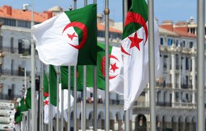 الشرطة الجزائرية تنفي وجود قوائم بأسماء رجال أعمال ممنوعين من السفر
