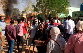 درگیری پلیس سودان با معترضان در شهر اُم دُرمان + فیلم