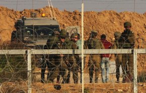 إستشهاد فلسطيني وجرح إثنين آخرين جنوب القطاع