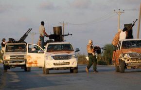 رويترز: قوات حفتر تسيطر على بلدة سوق الخميس 