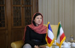 یک نماینده فرانسوی به زبان فارسی با سیل‌زدگان ایران همدردی کرد 