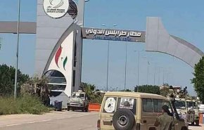 عقب‌نشینی نیروهای حفتر از فرودگاه طرابلس