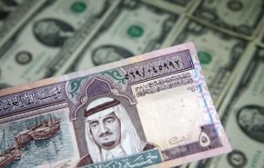 السعودية تنفي تهديدها بالتخلي عن الدولار في تعاملاتها النفطية