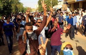 مقتل 11 محتجا في الخرطوم بينهم 6 رجال أمن