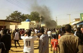 الجيش السوداني ينتشر بكثافة حول قصر الرئيس