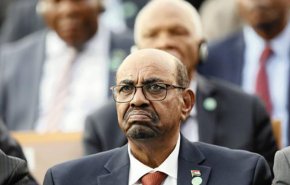 من هو عمر البشير الذي حكم السودان 30 عاماً ؟