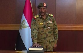 رئیس جدید شورای انتقالی سودان: دولت مدنی تا دو سال آینده تشکیل می‌شود/ لغو ممنوعیت آمد و شد