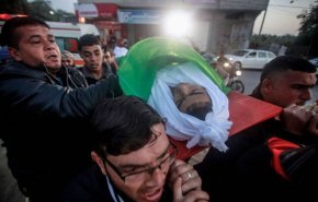 آلاف الفلسطينيين يشيعون جثمان الطفل الشهيد ميسرة موسى أبو شلوف