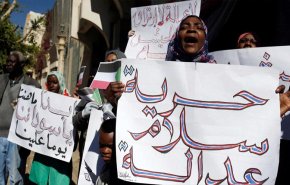 شاهد.. السودانيون: لن نكتفي برحيل البشير